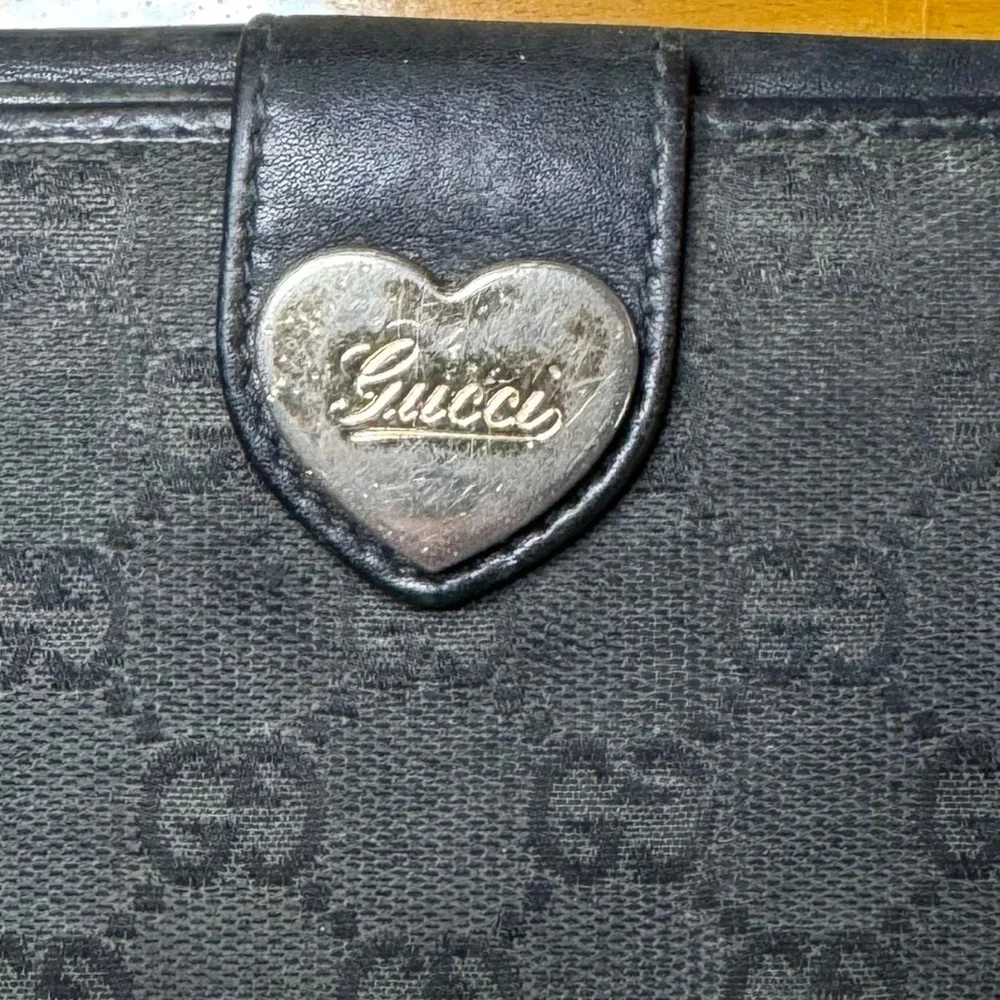 Authentic GUCCI 203550/GG Canvas  Heart Motif Long Wallet Canvas Leather… - Picture 5 of 15